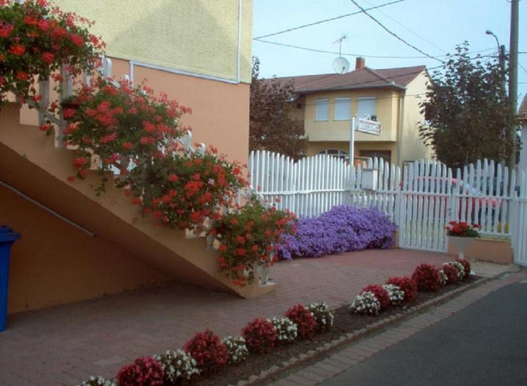 Sarkadi Apartman Hajdúszoboszló Екстериор снимка